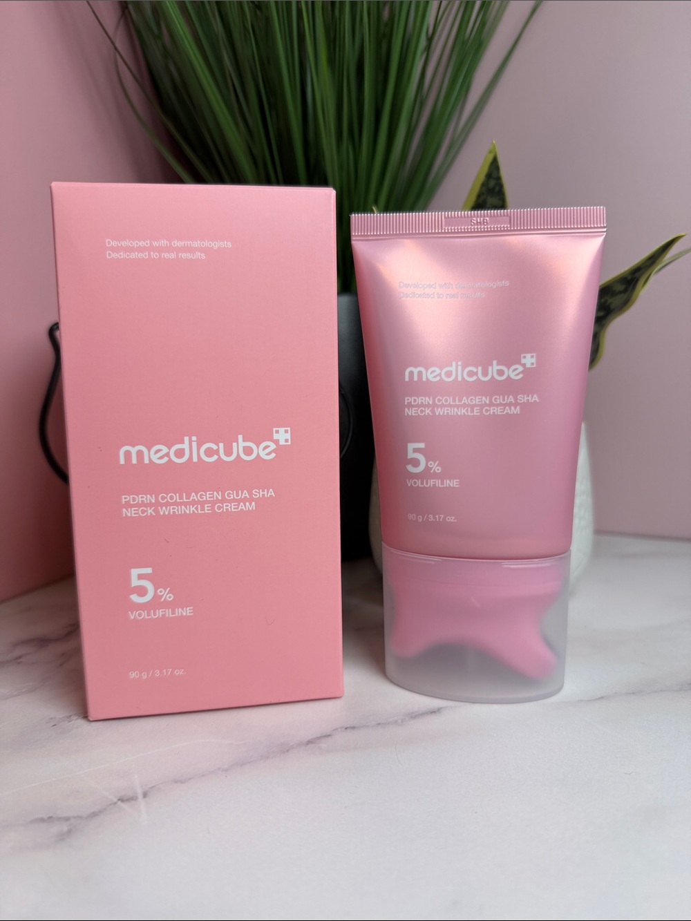 Medicube PDRN Collagen Neck Cream — Pink